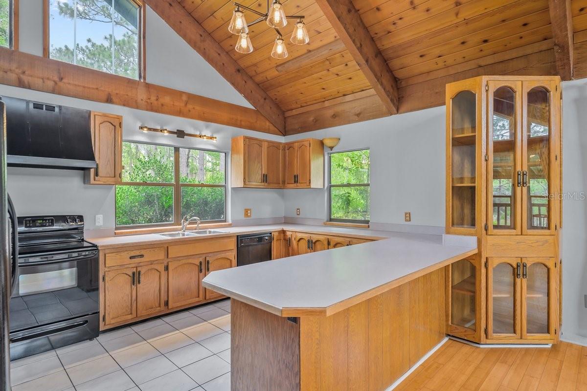 CUE LAKE HILLS - Residential