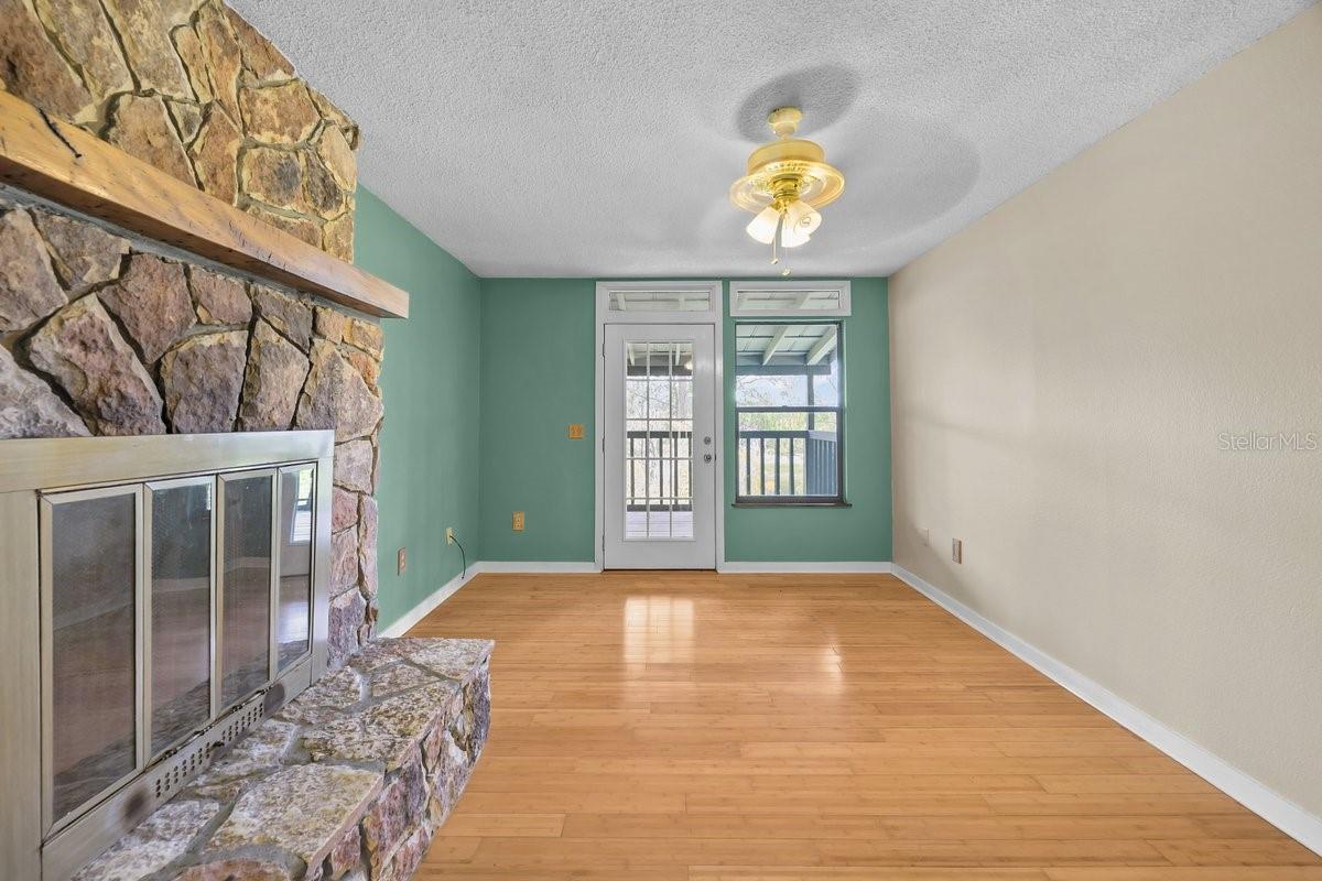 CUE LAKE HILLS - Residential