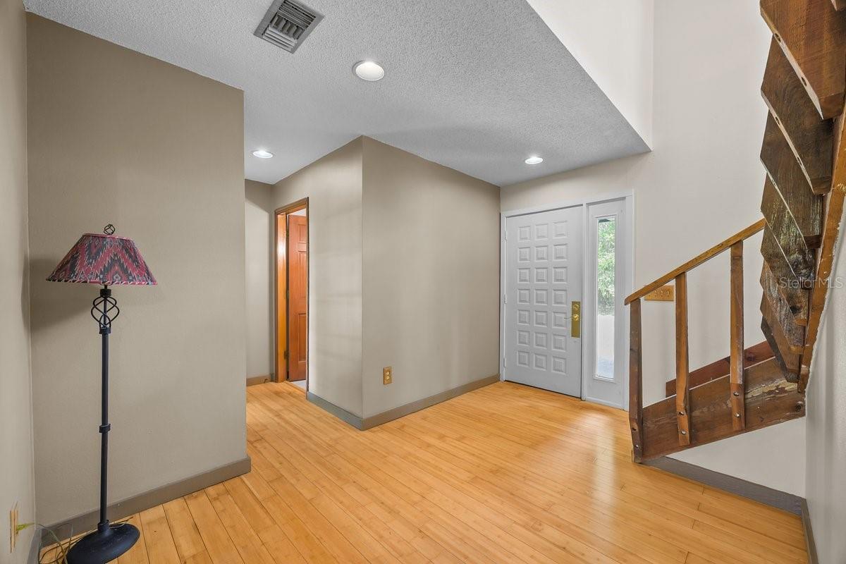 CUE LAKE HILLS - Residential
