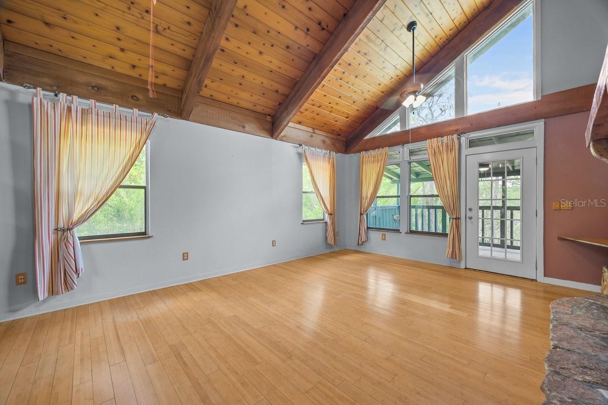 CUE LAKE HILLS - Residential