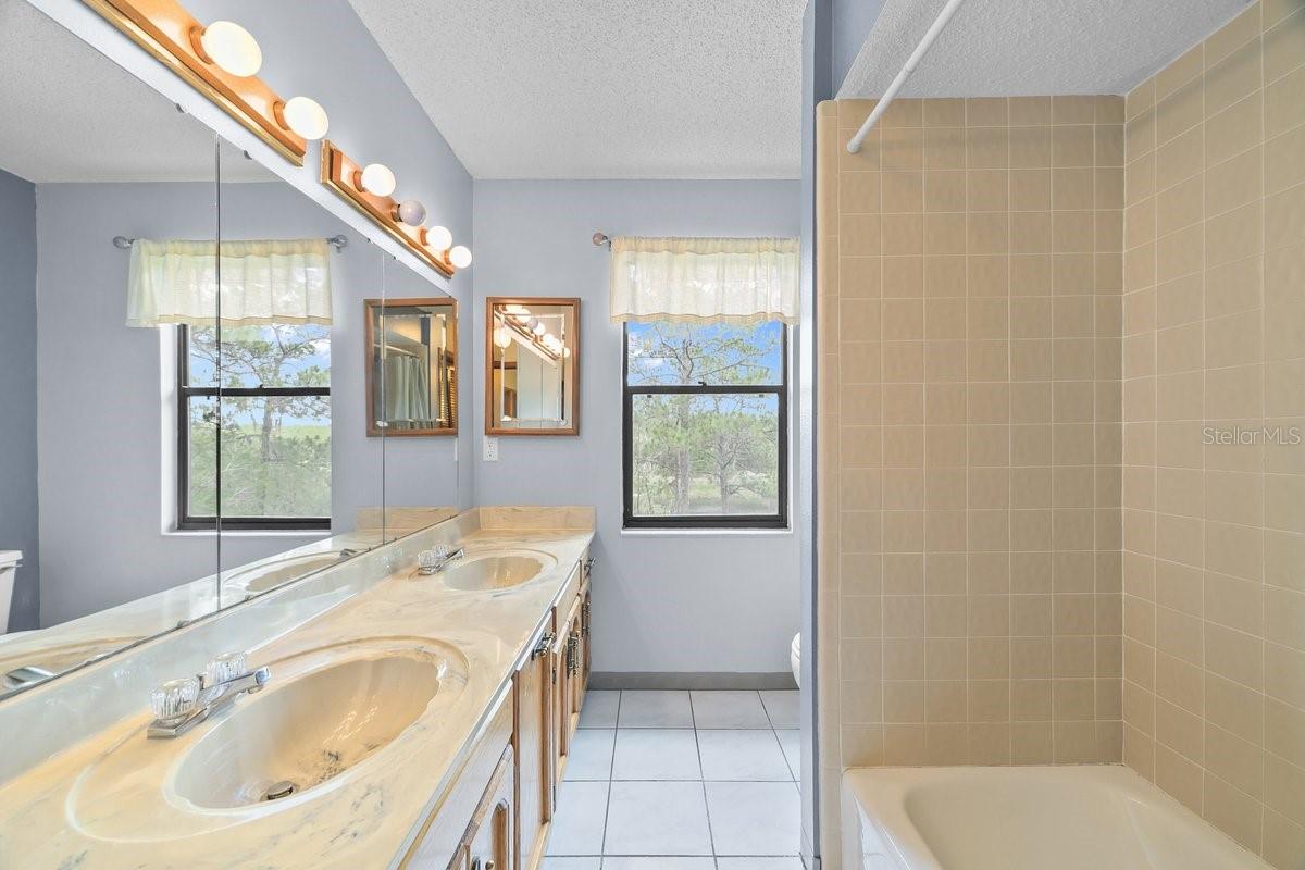 CUE LAKE HILLS - Residential