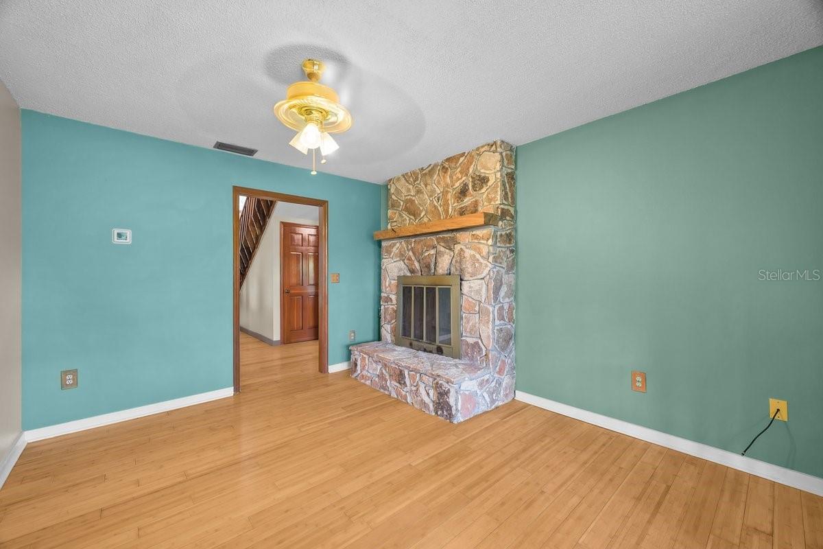 CUE LAKE HILLS - Residential