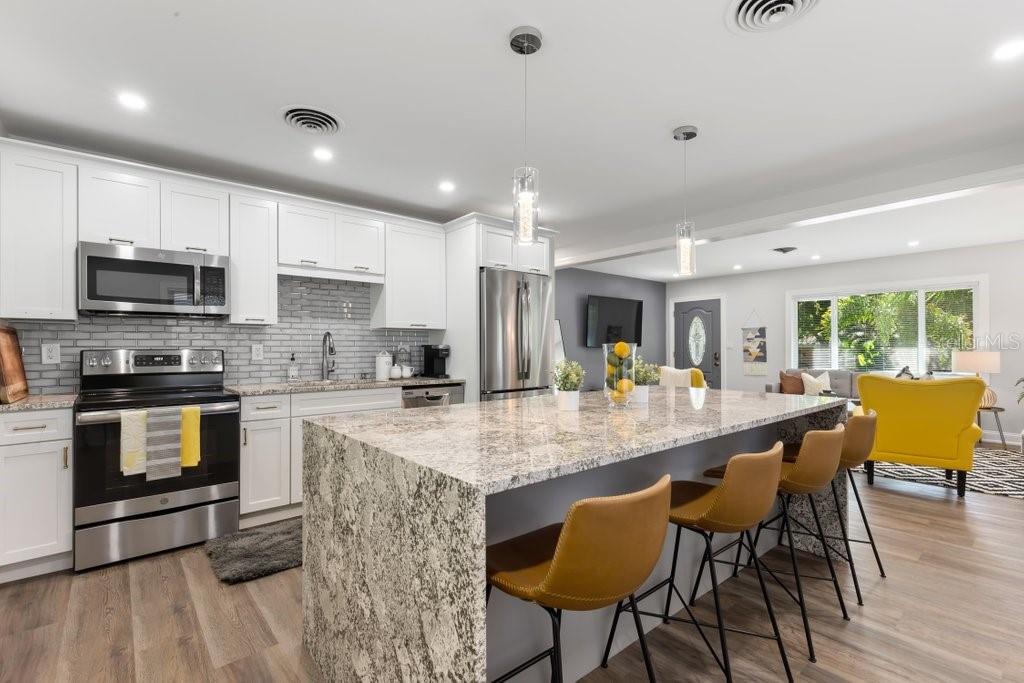 NORTH BAY HEIGHTS - Residential Lease