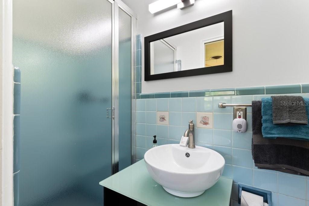 NORTH BAY HEIGHTS - Residential Lease