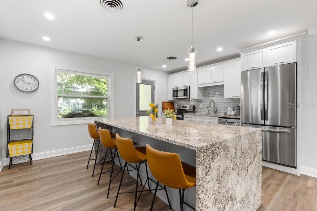 NORTH BAY HEIGHTS - Residential Lease