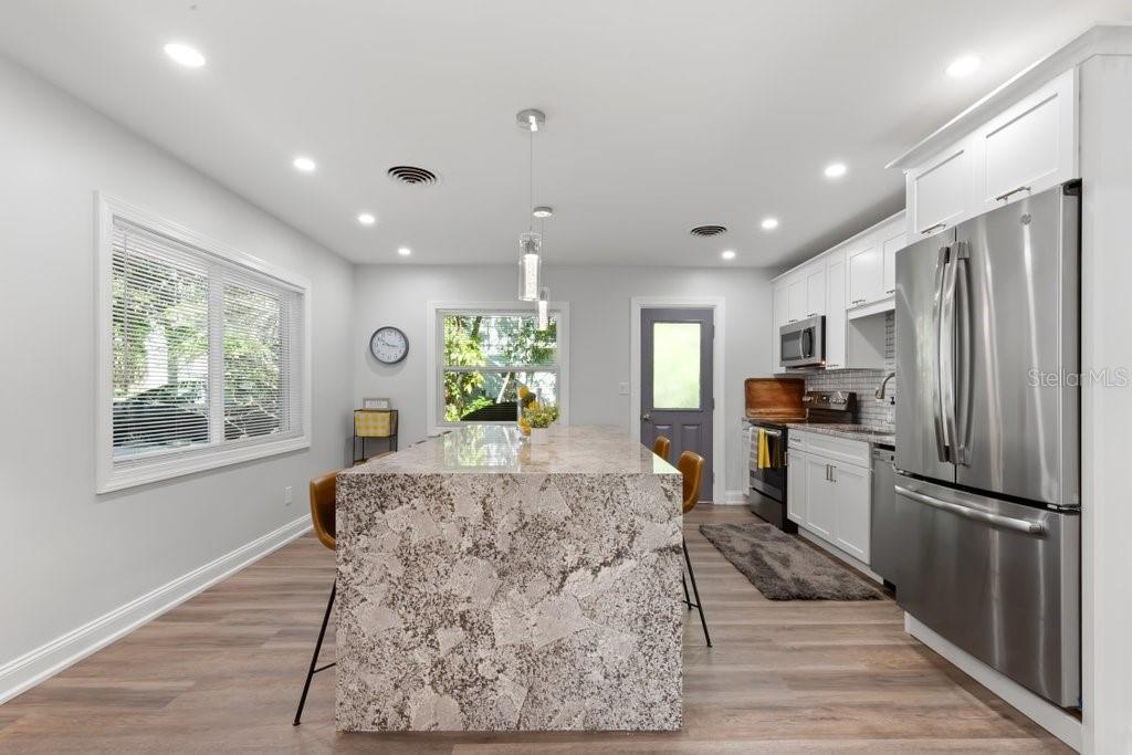 NORTH BAY HEIGHTS - Residential Lease