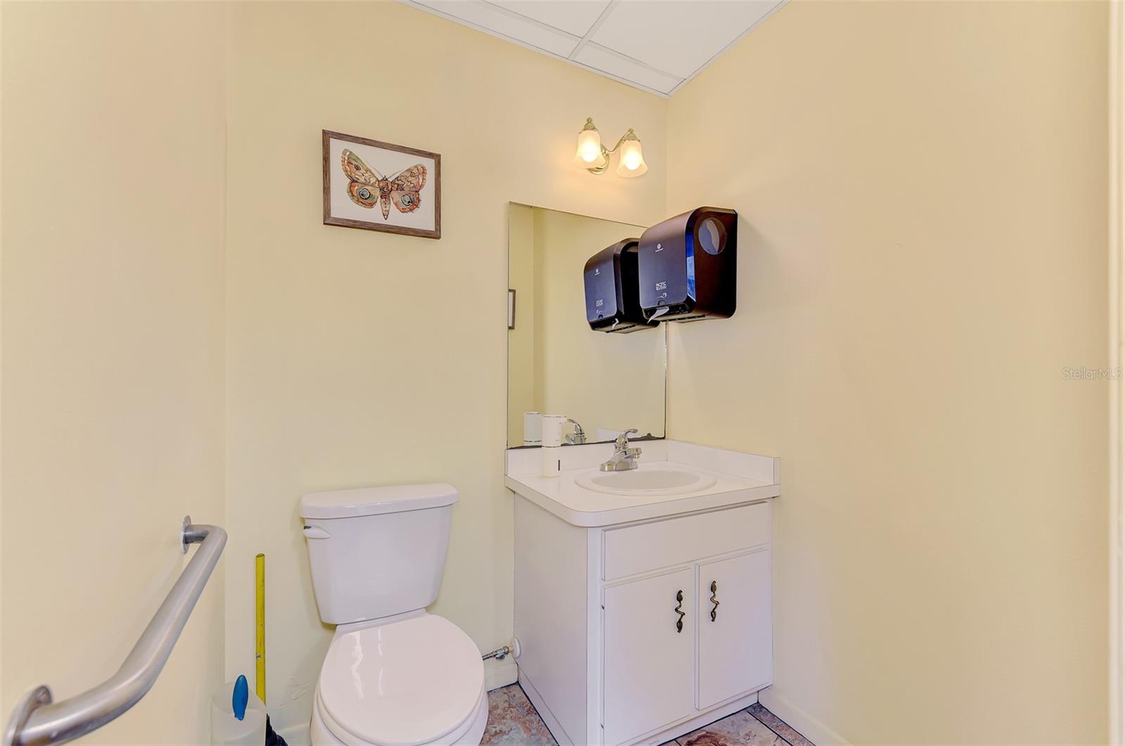 RINGLING PROFESSIONAL CTR - Commercial Sale