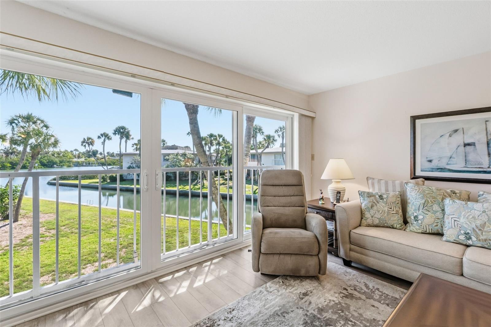 WHITNEY BEACH - Residential