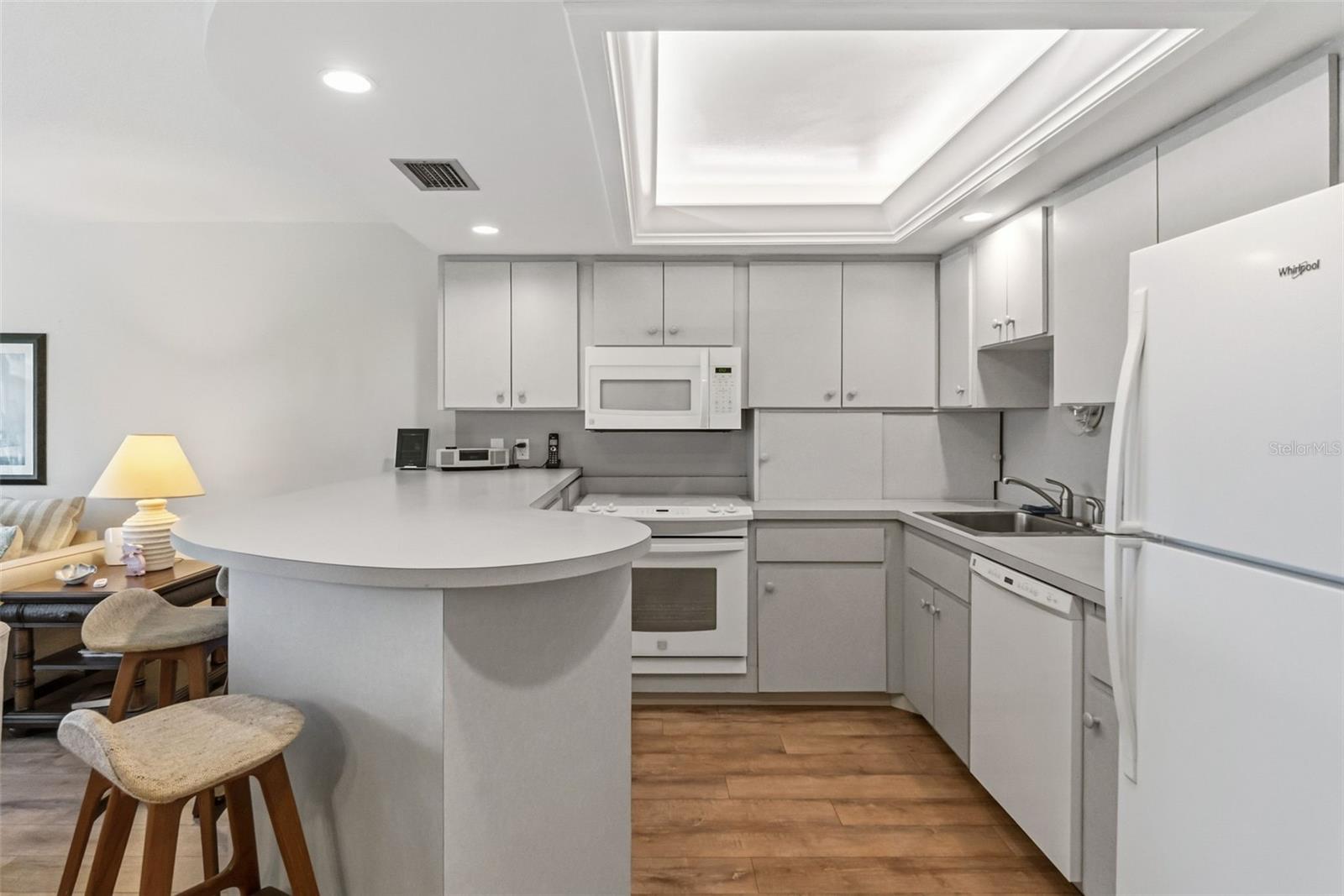 WHITNEY BEACH - Residential