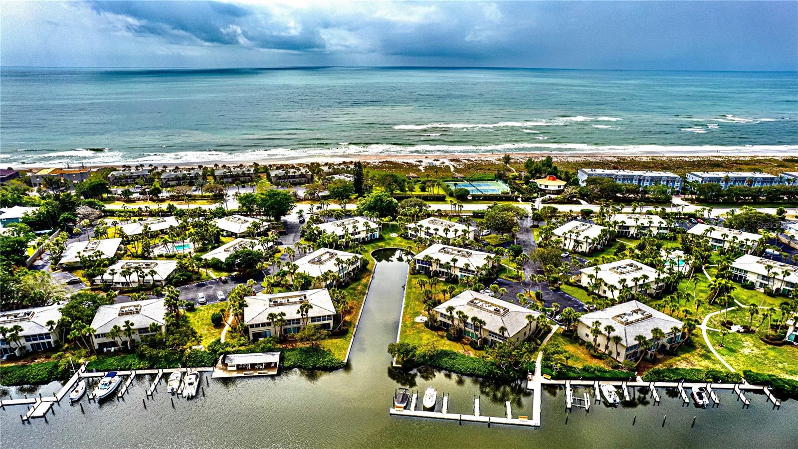 WHITNEY BEACH - Residential