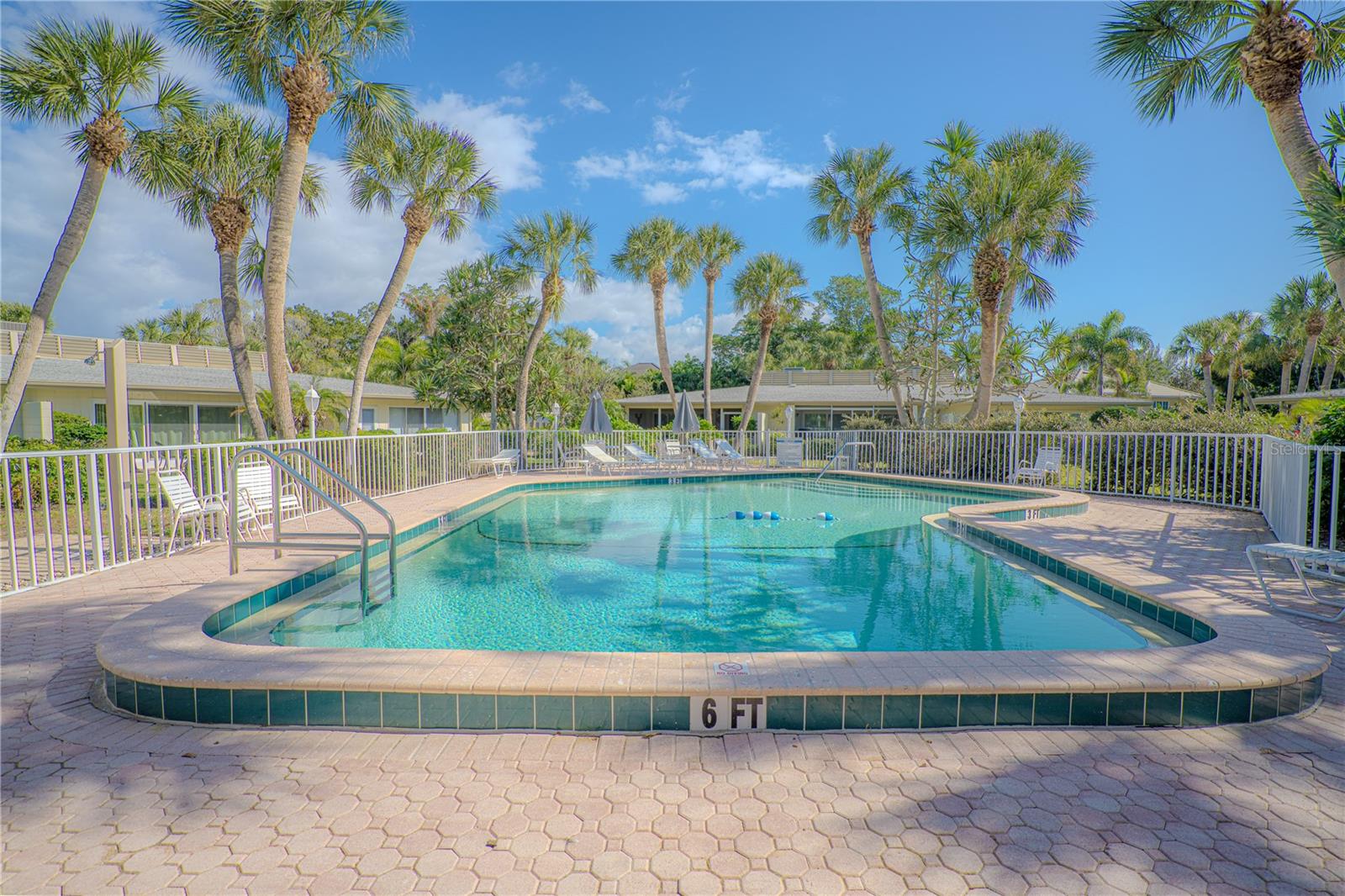WHITNEY BEACH - Residential