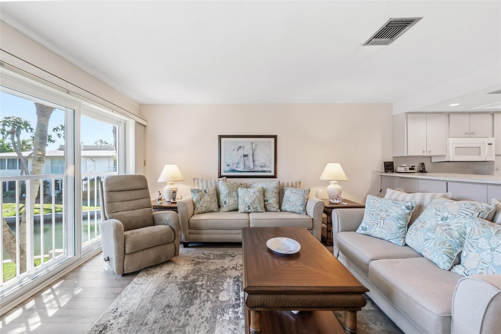 WHITNEY BEACH - Residential