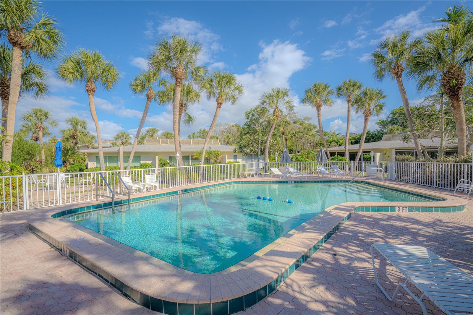 WHITNEY BEACH - Residential