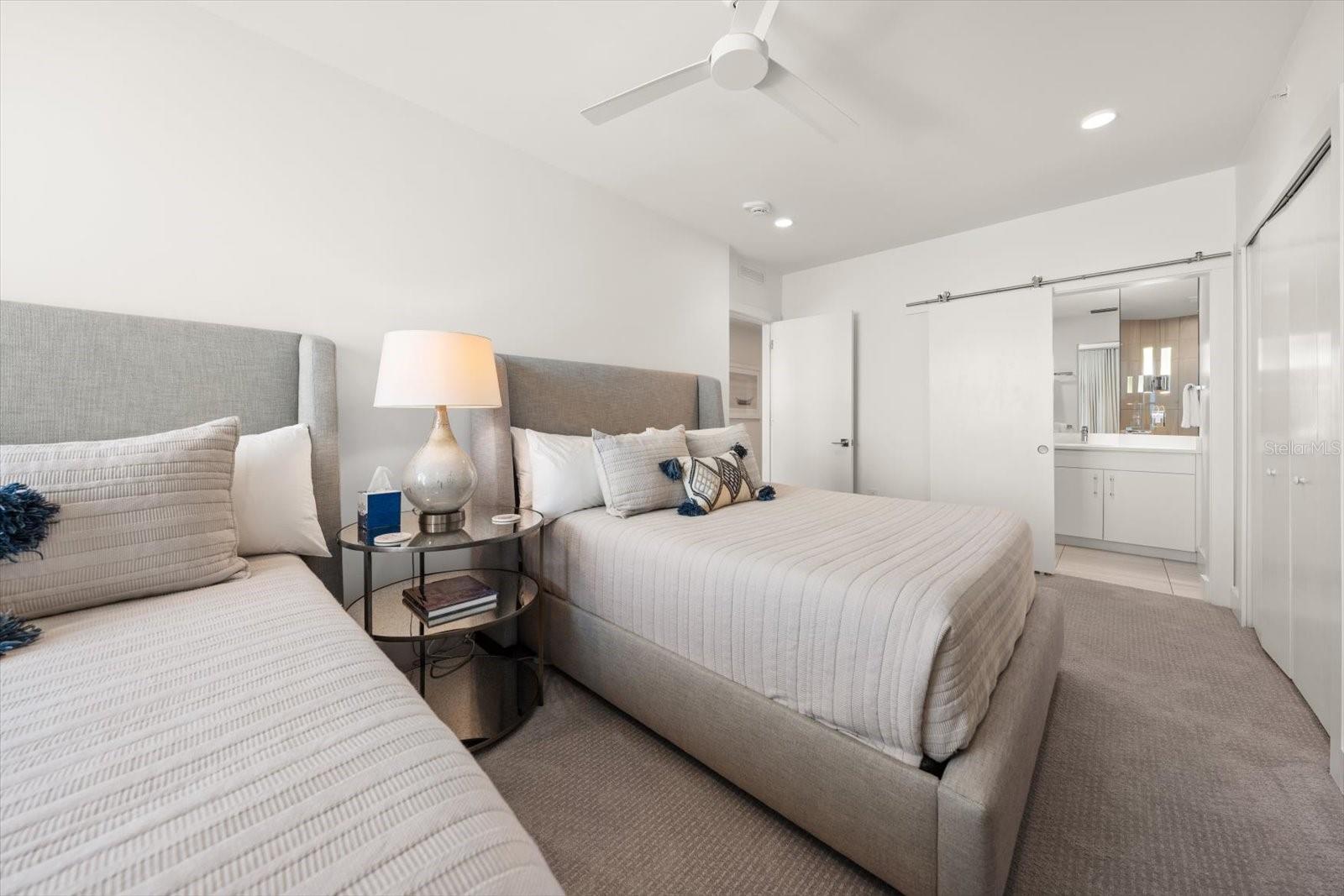 ONELLA CONDO - Residential