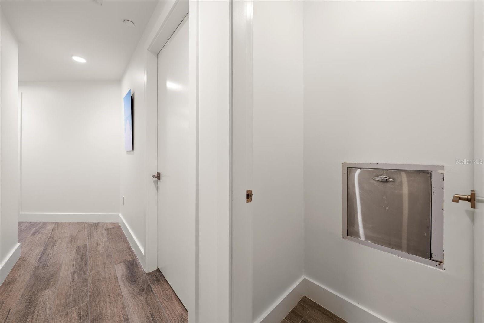 ONELLA CONDO - Residential