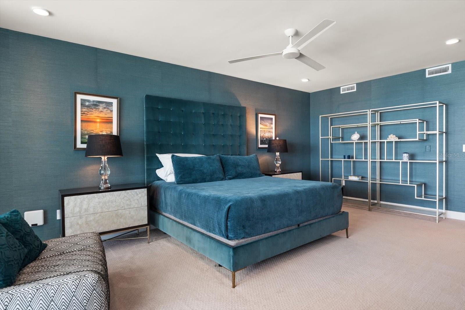 ONELLA CONDO - Residential
