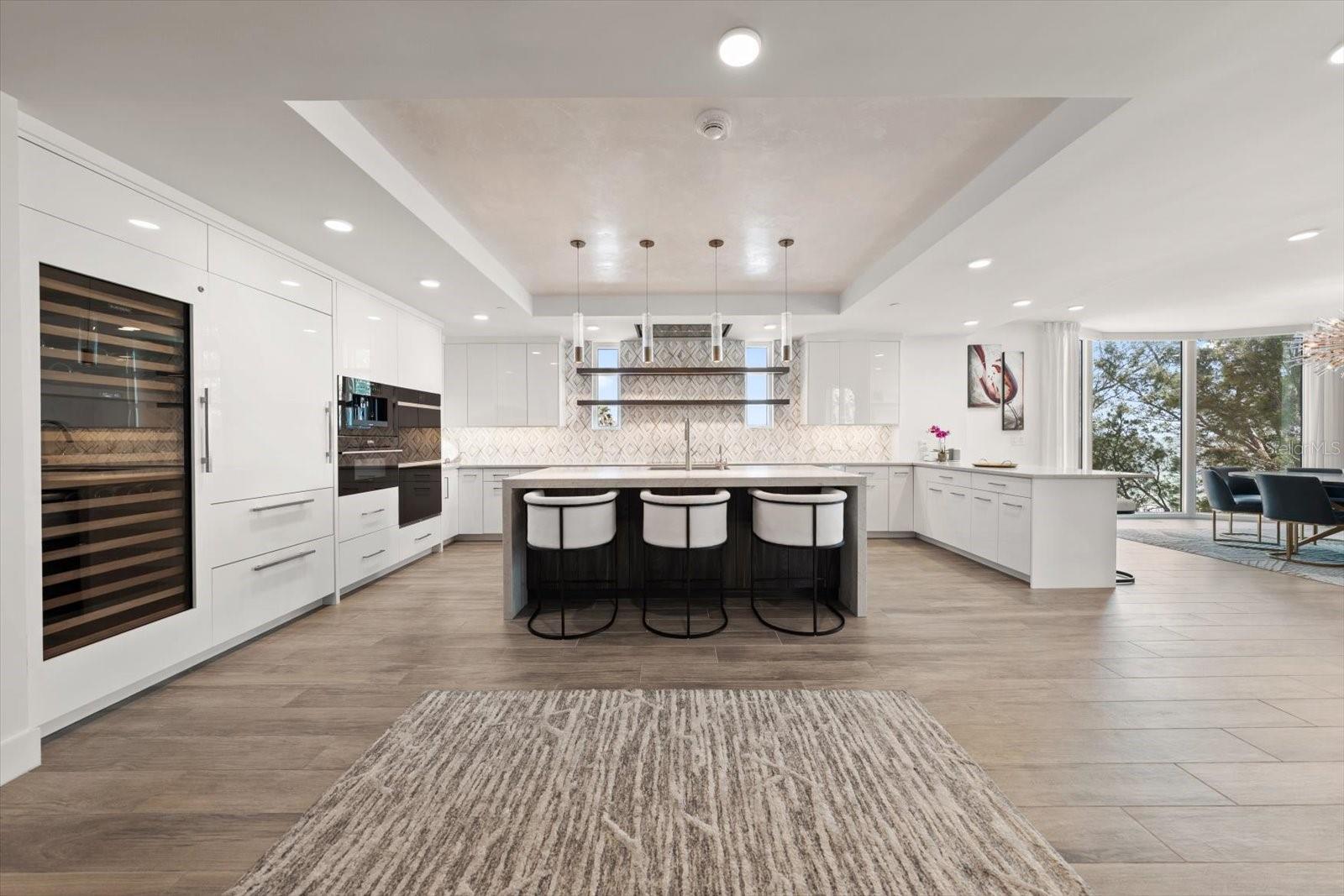 ONELLA CONDO - Residential