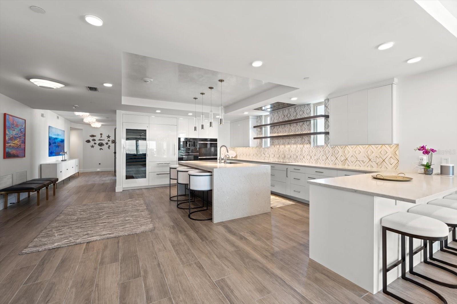 ONELLA CONDO - Residential