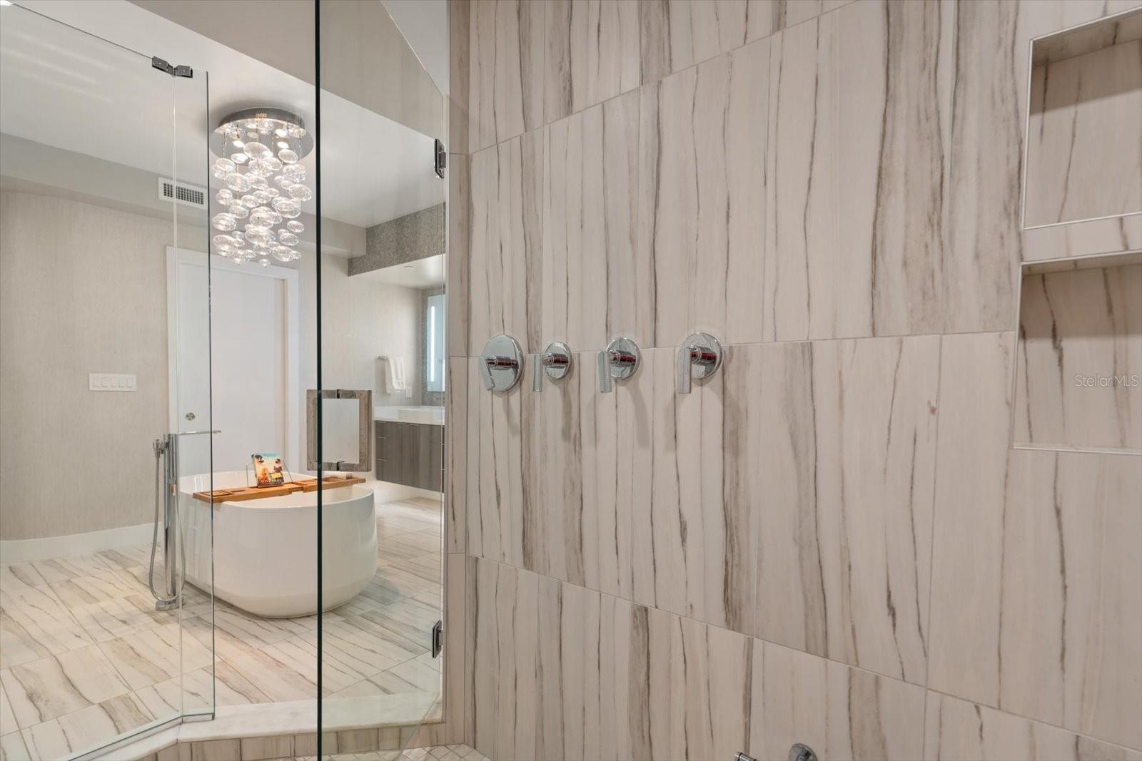 ONELLA CONDO - Residential