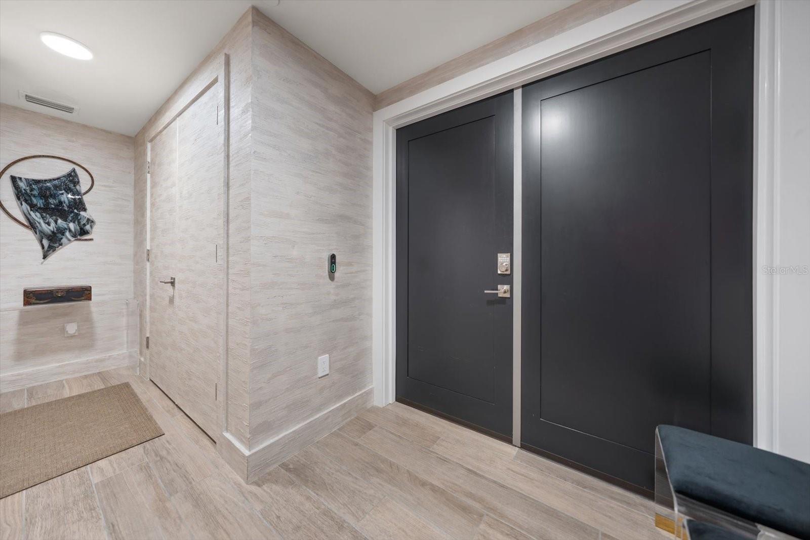 ONELLA CONDO - Residential