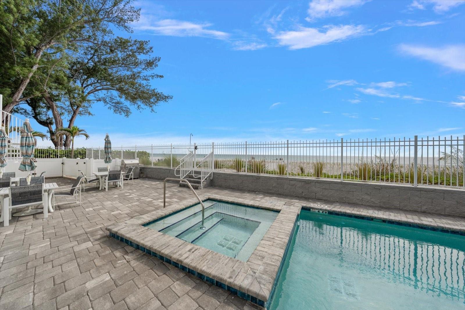 ONELLA CONDO - Residential