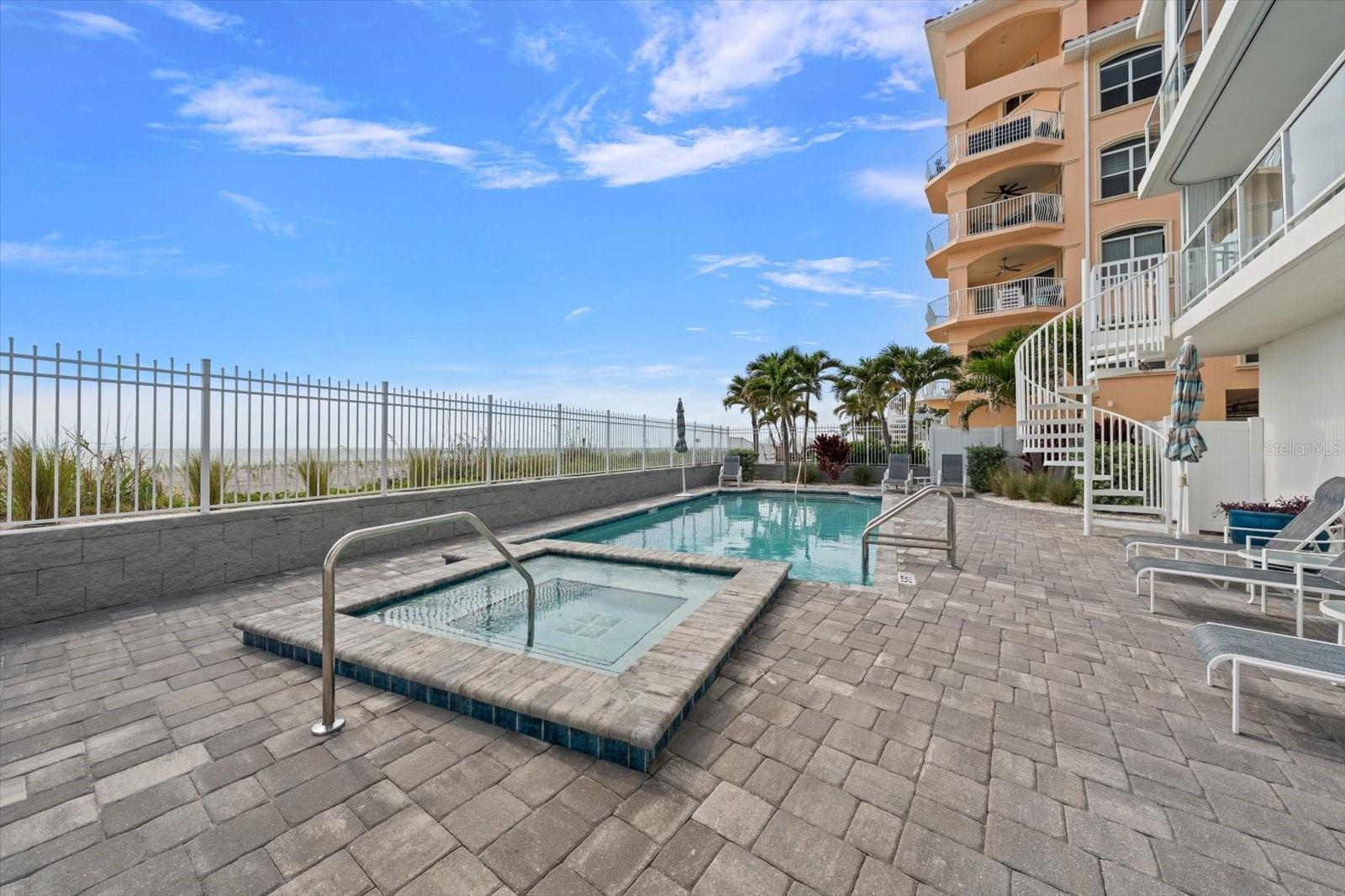ONELLA CONDO - Residential