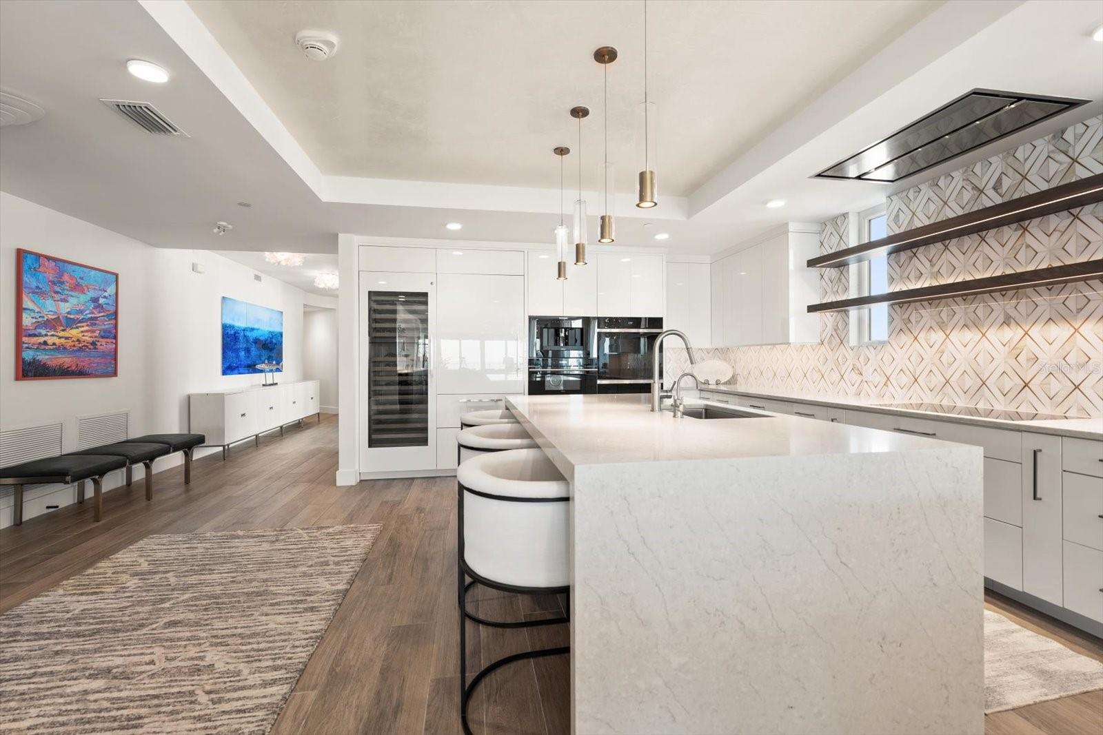 ONELLA CONDO - Residential