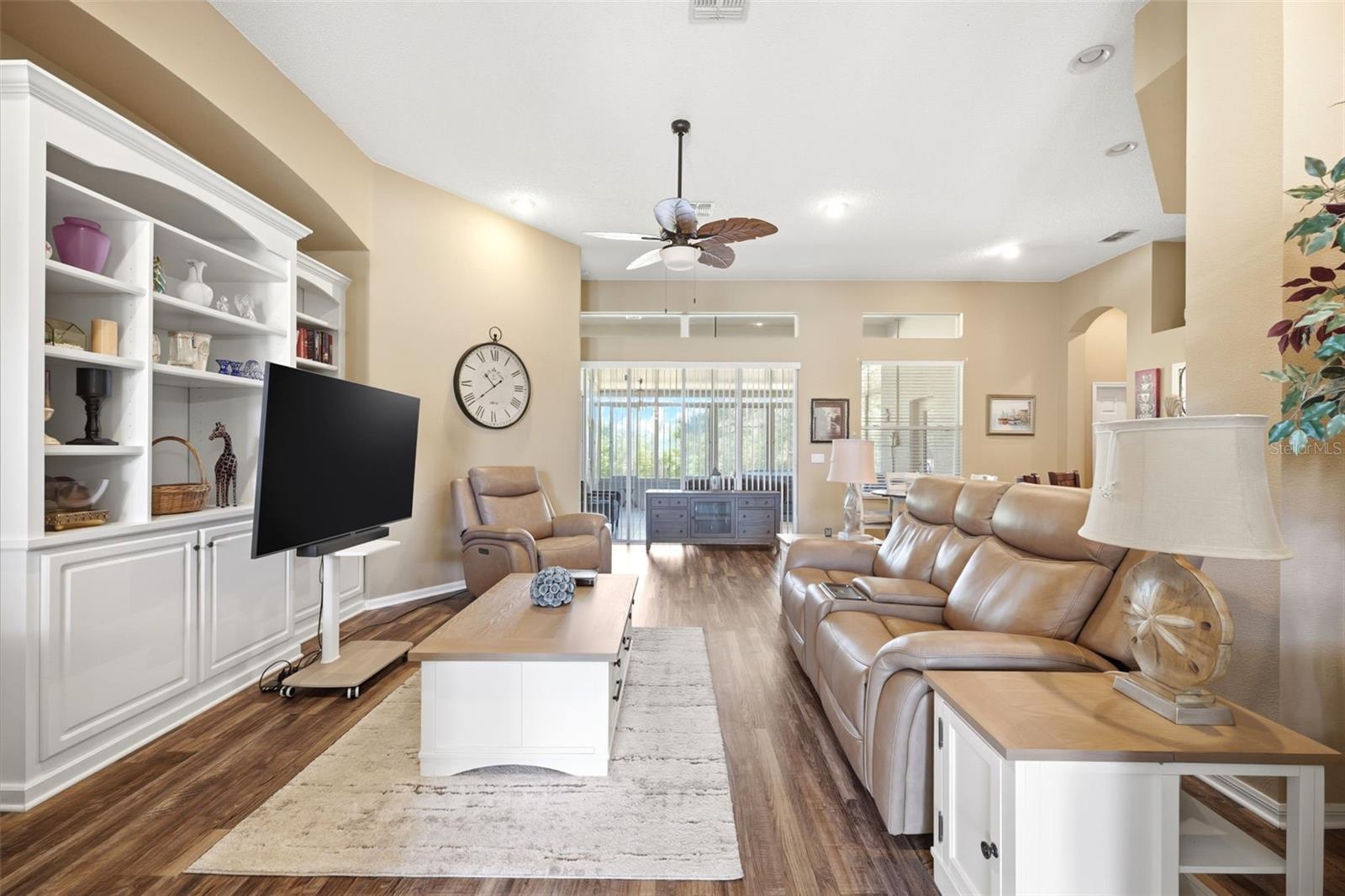 WELLINGTON AT SEVEN HILLS PH5A - Residential
