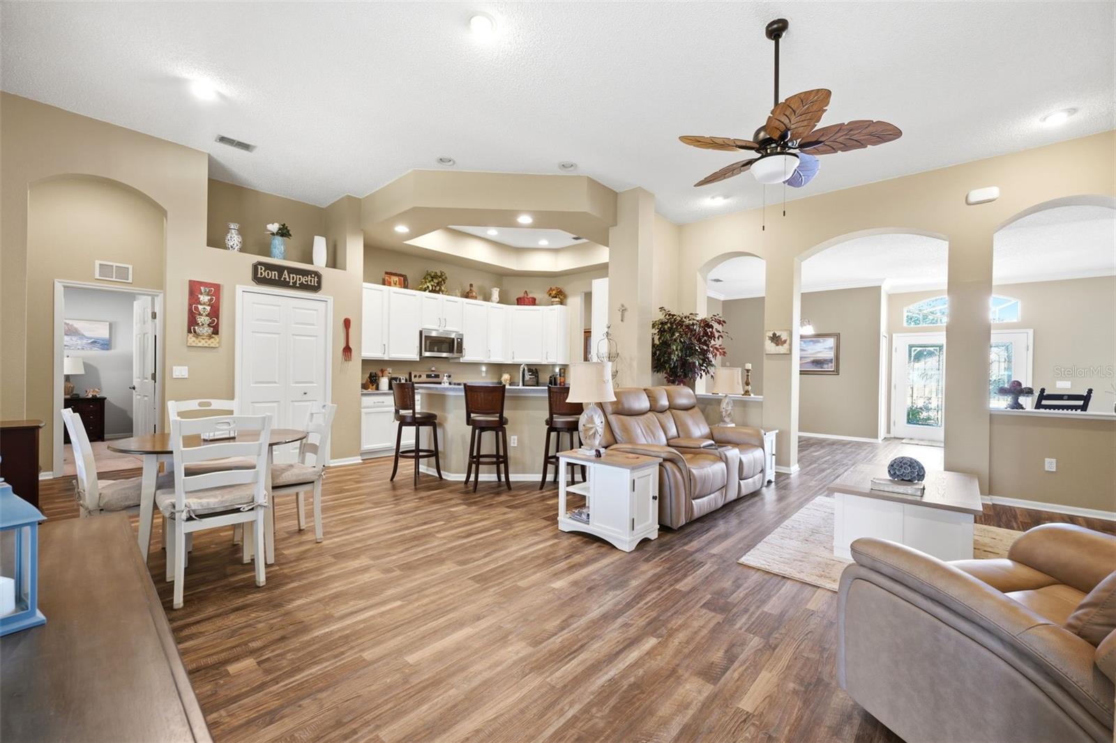 WELLINGTON AT SEVEN HILLS PH5A - Residential