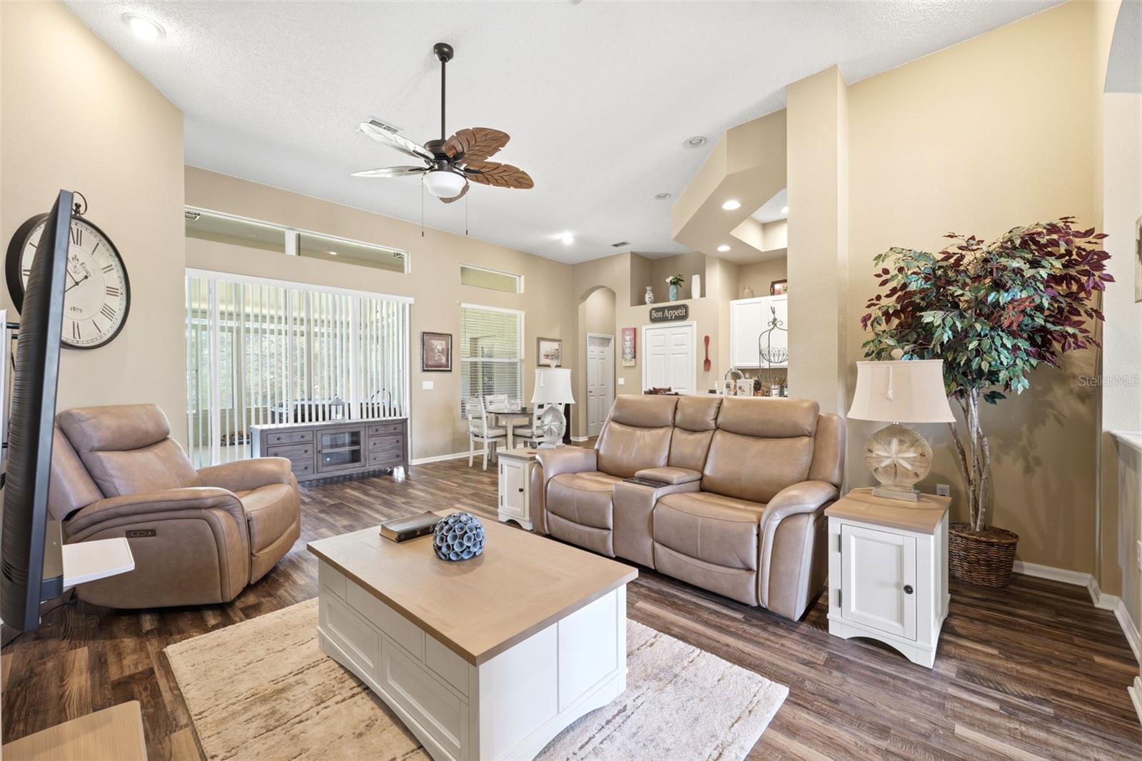 WELLINGTON AT SEVEN HILLS PH5A - Residential