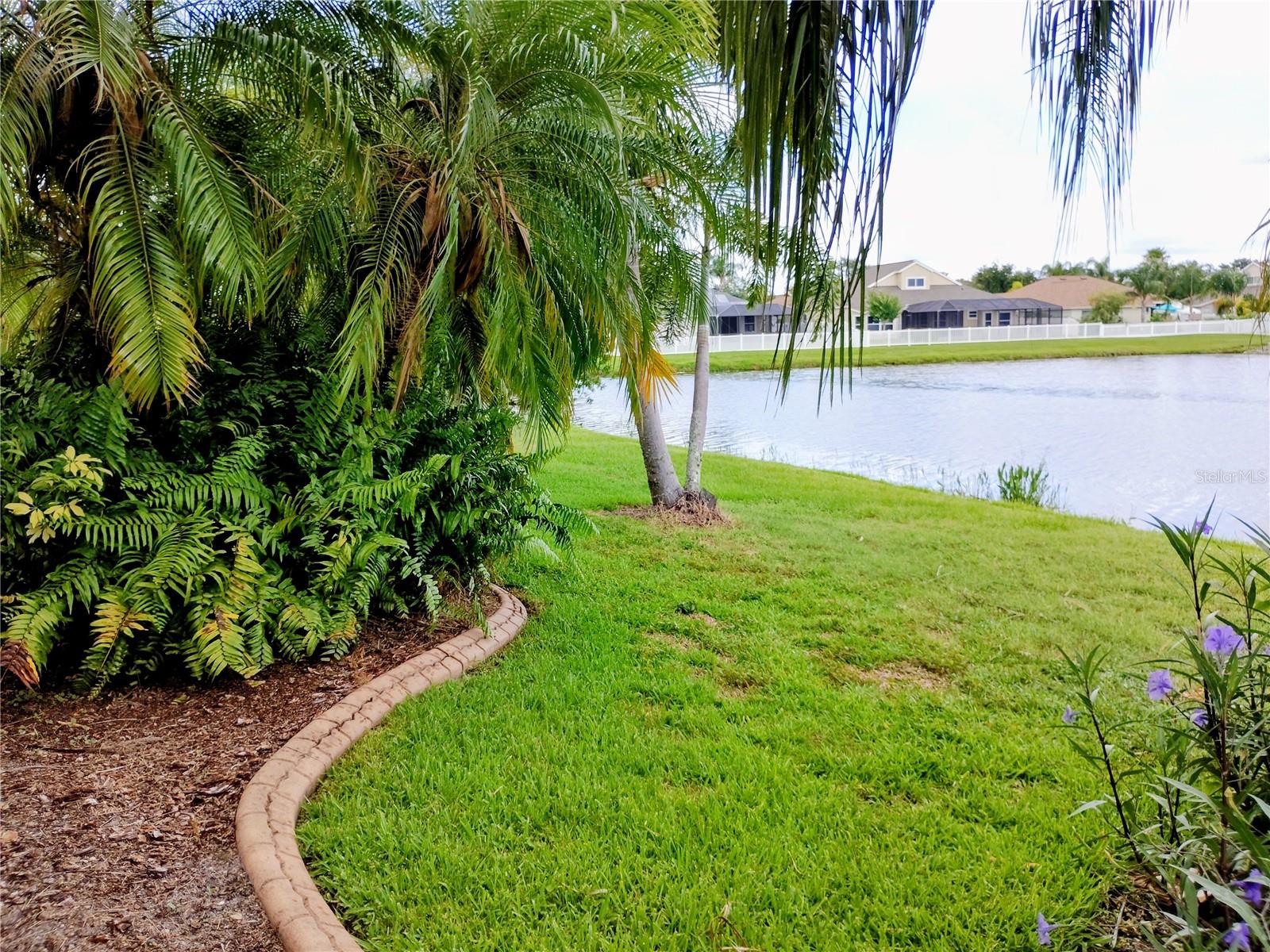 LAKESIDE PRESERVE - Residential