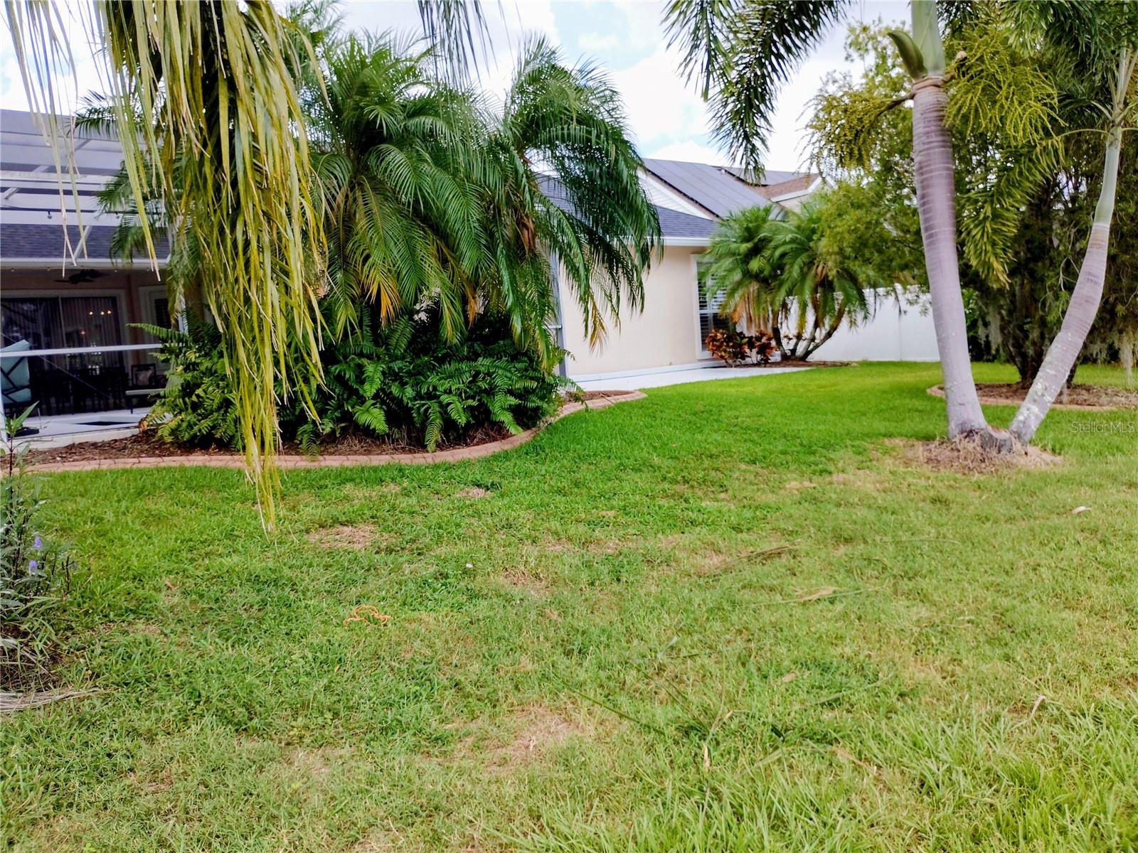 LAKESIDE PRESERVE - Residential