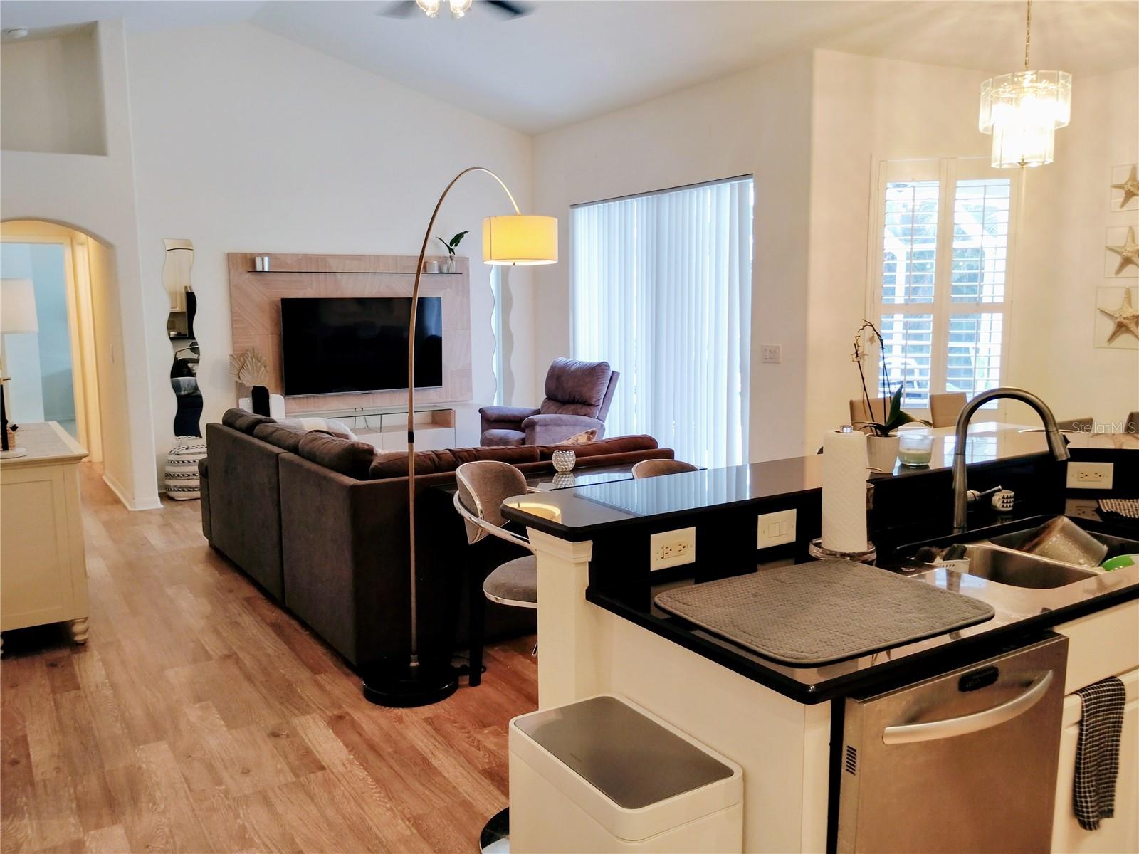 LAKESIDE PRESERVE - Residential