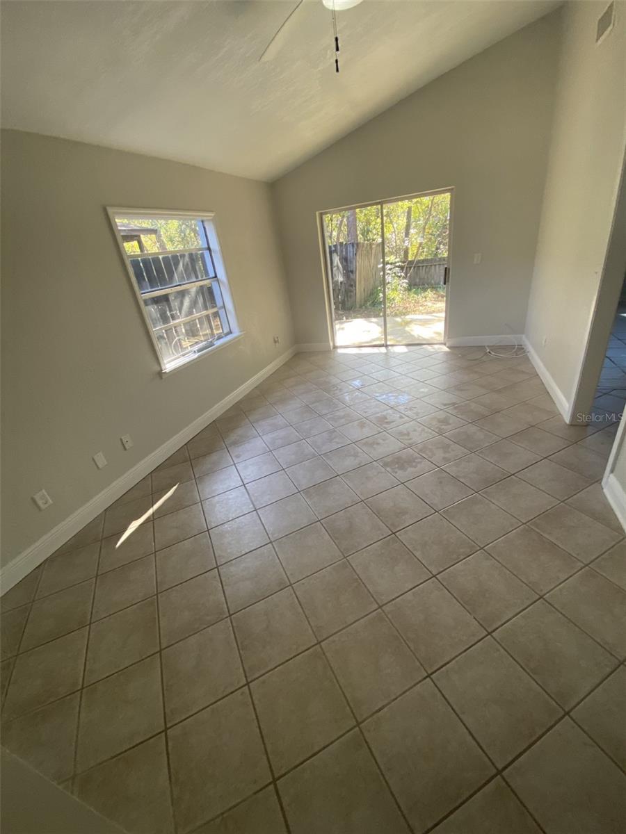 WILLOW LAKE - Residential Lease