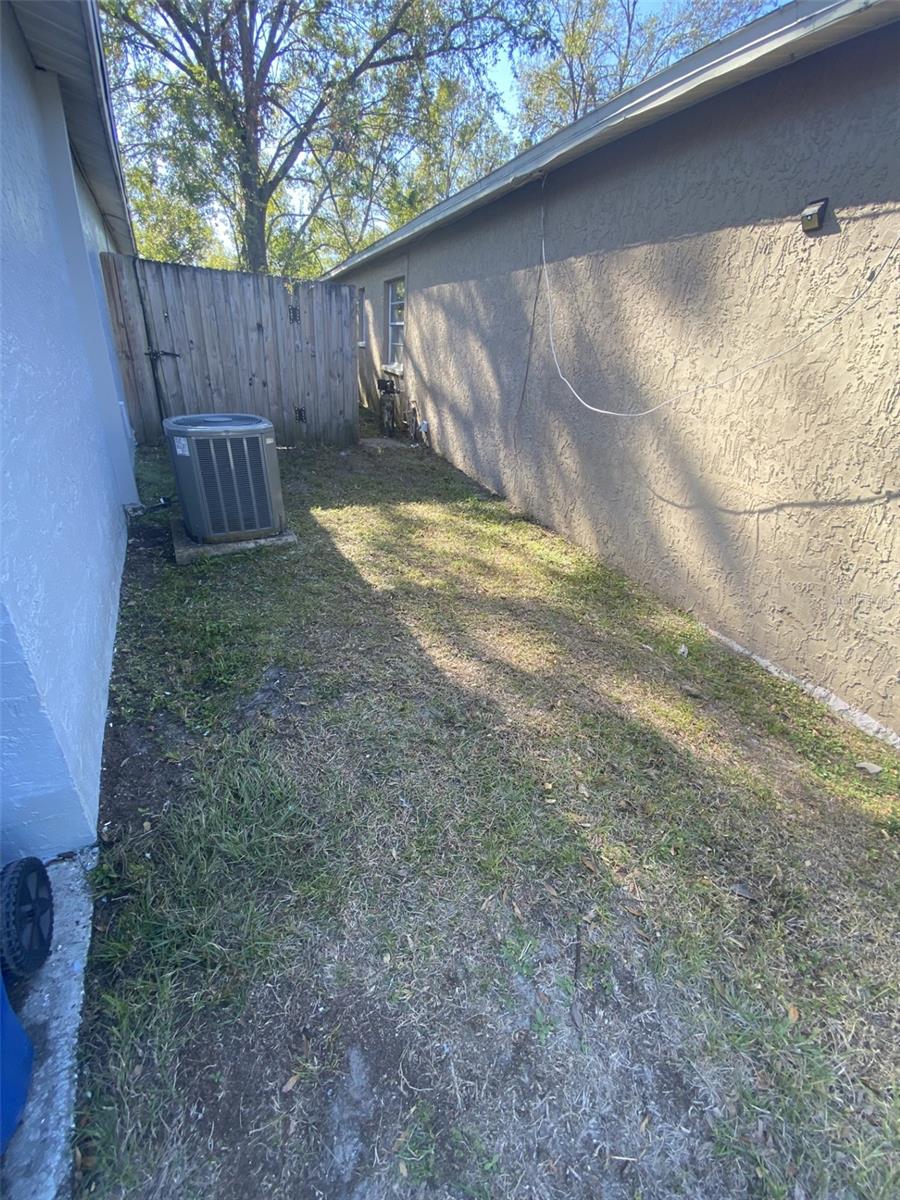 WILLOW LAKE - Residential Lease