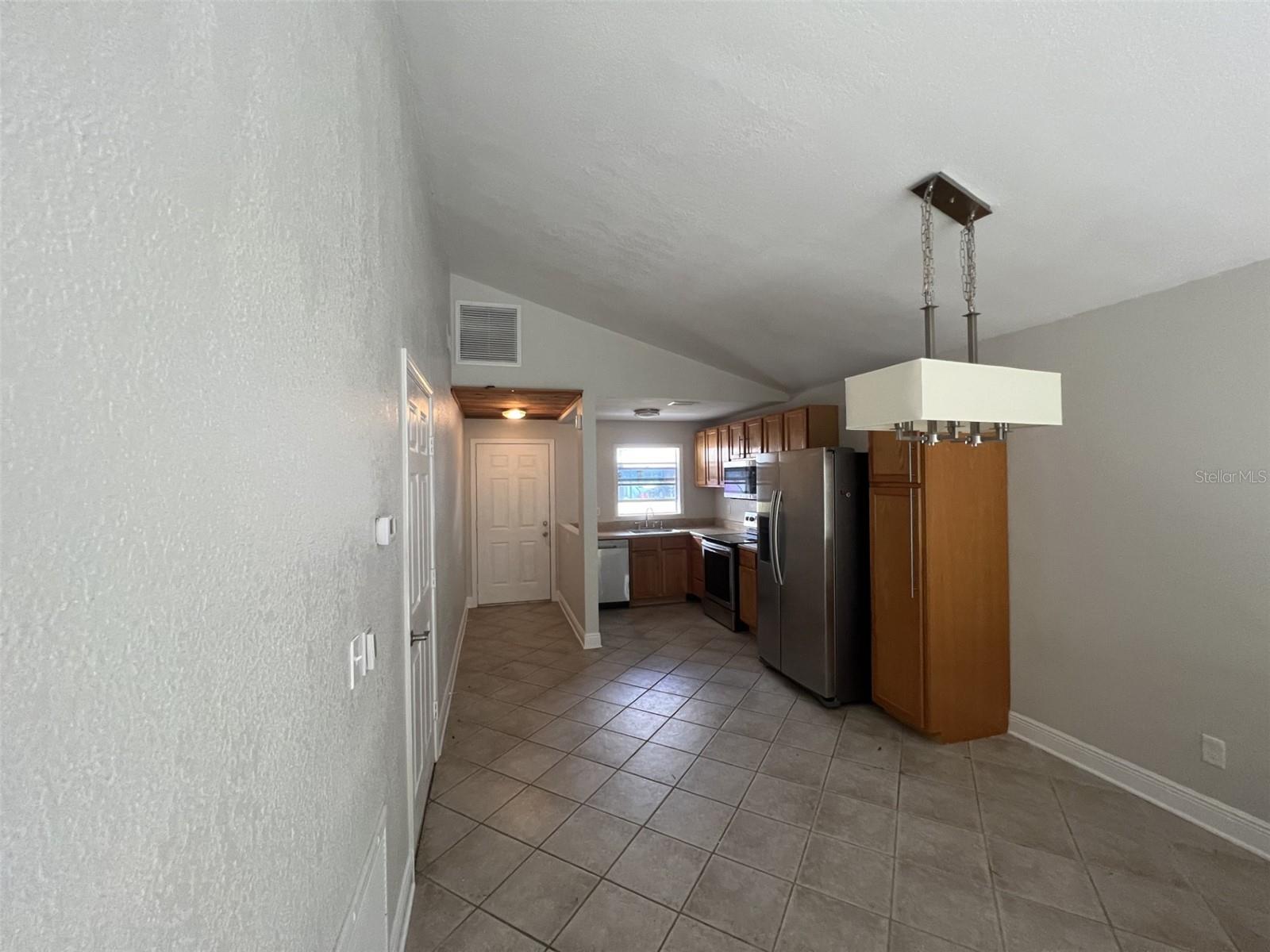 WILLOW LAKE - Residential Lease