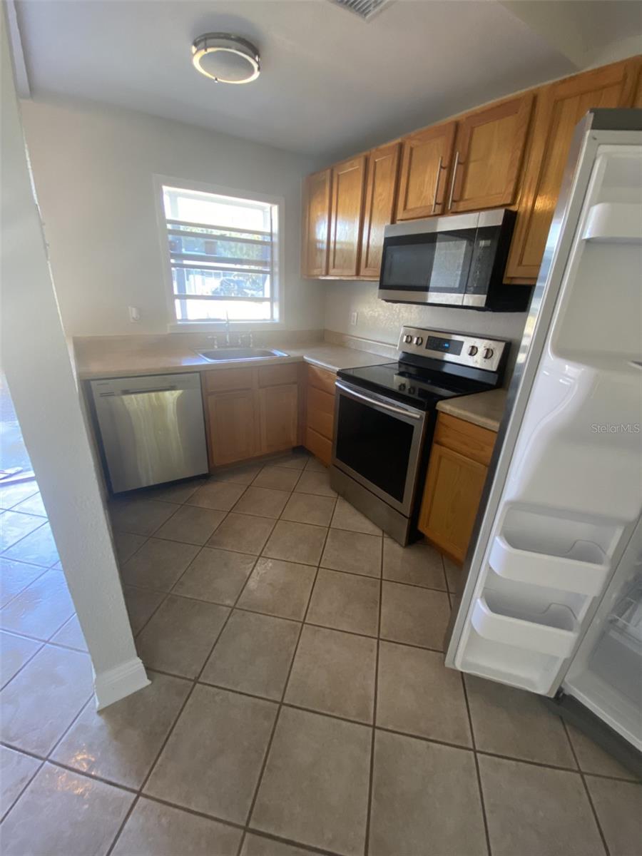 WILLOW LAKE - Residential Lease