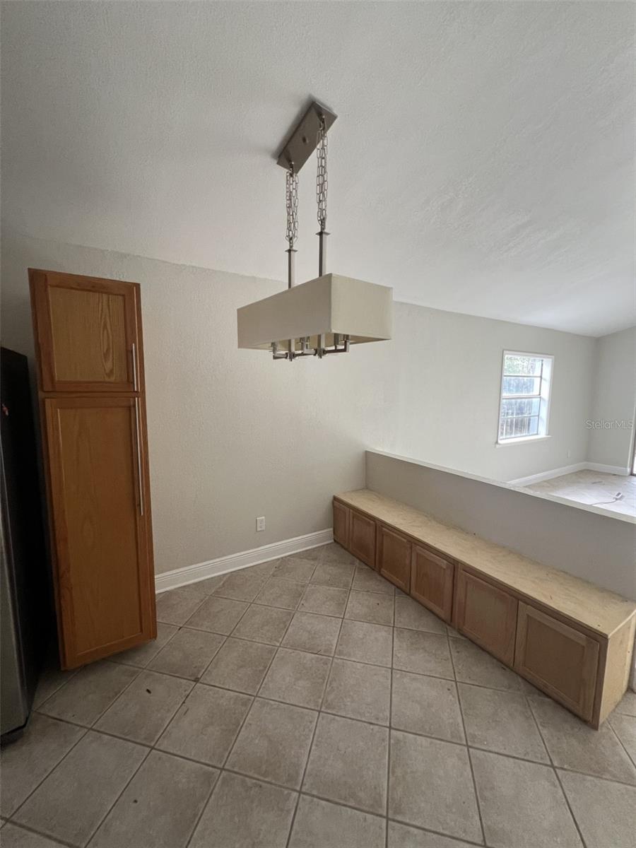 WILLOW LAKE - Residential Lease