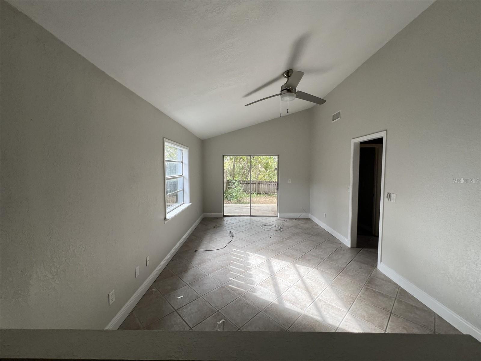 WILLOW LAKE - Residential Lease