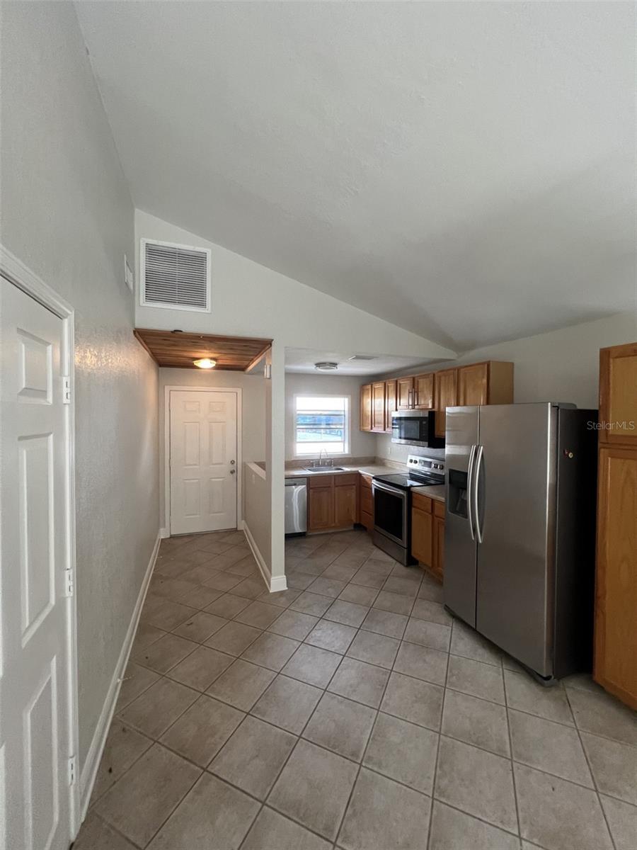 WILLOW LAKE - Residential Lease