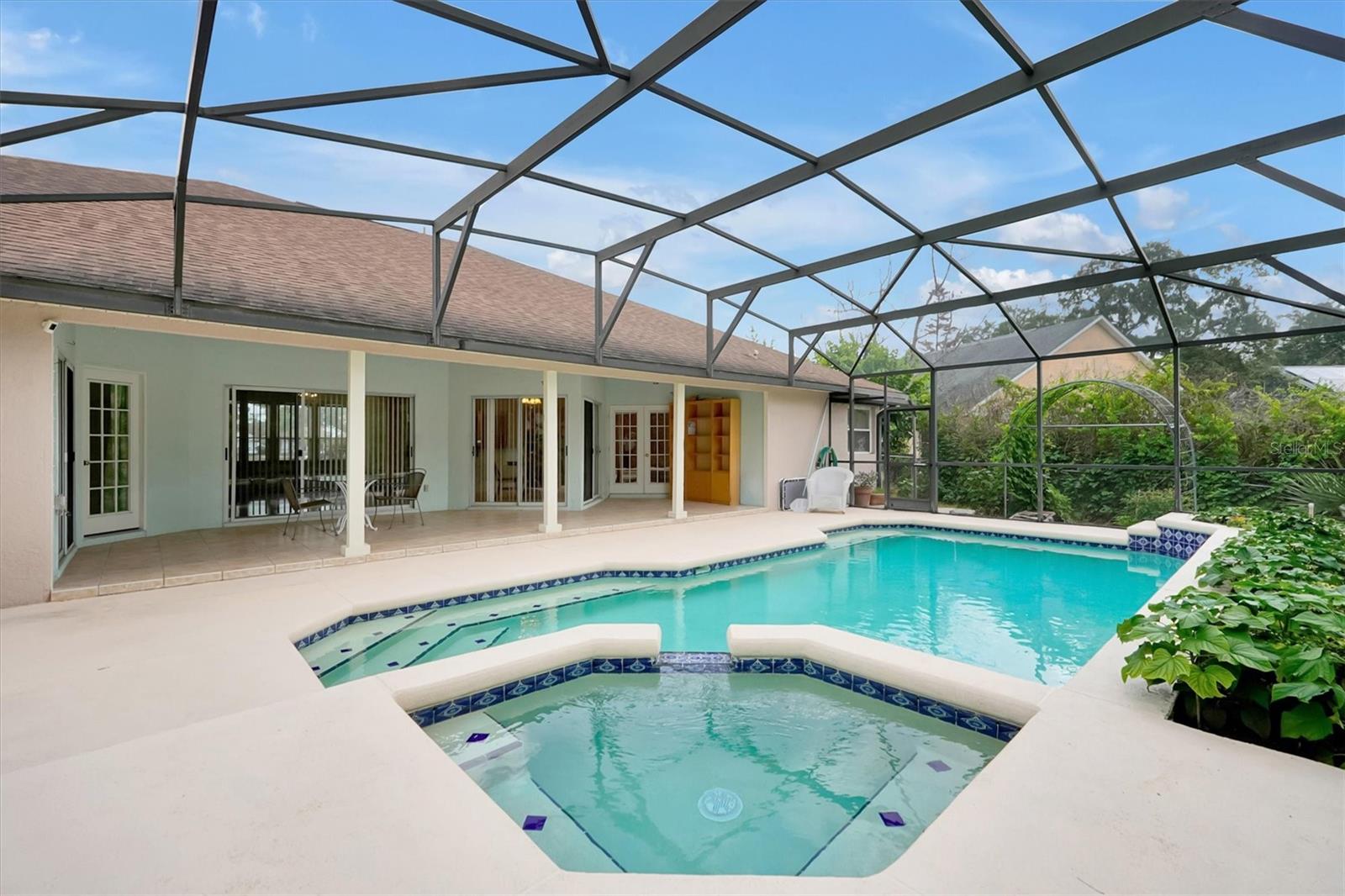 ARBOR CLUB - Residential