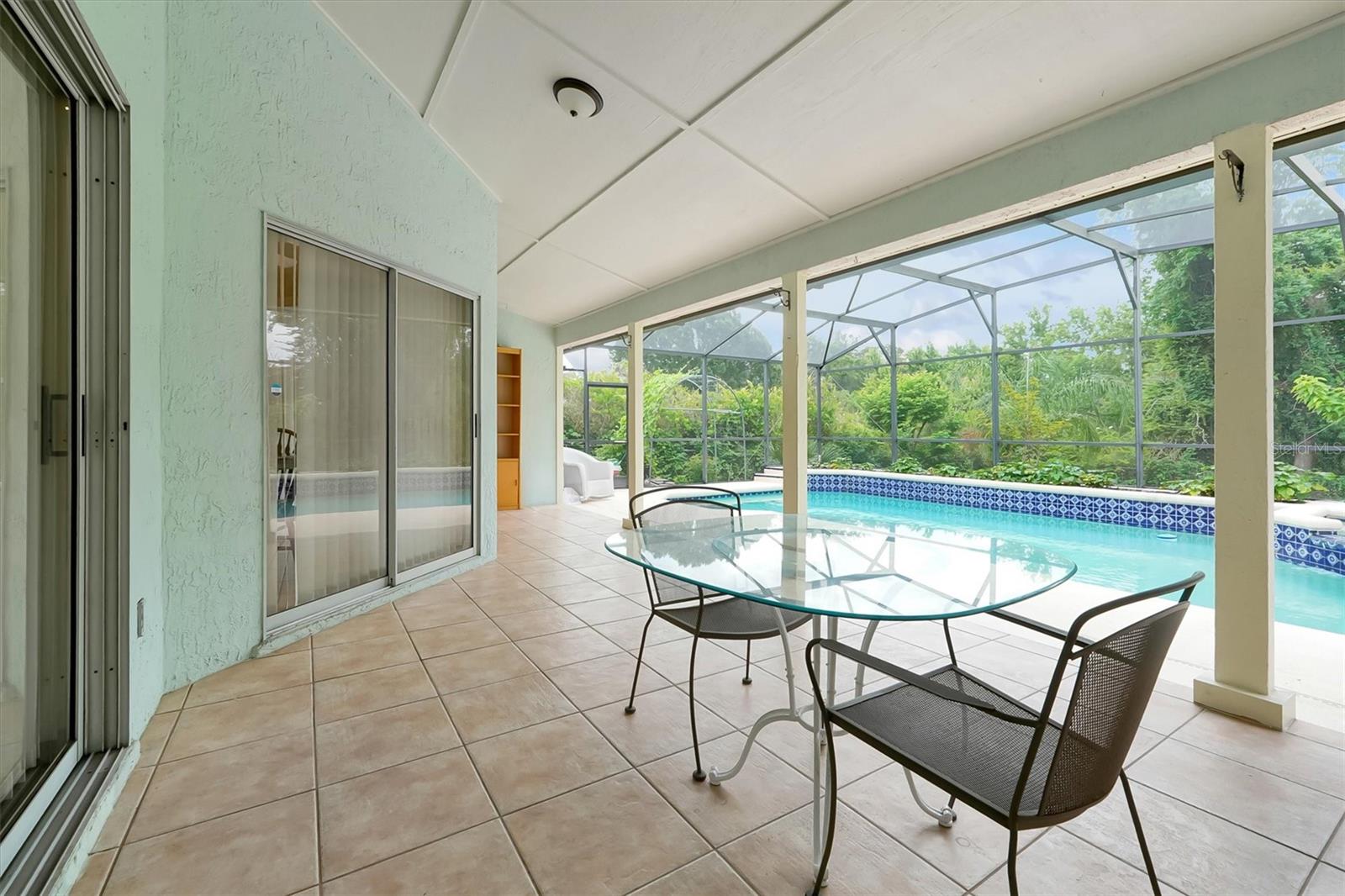 ARBOR CLUB - Residential