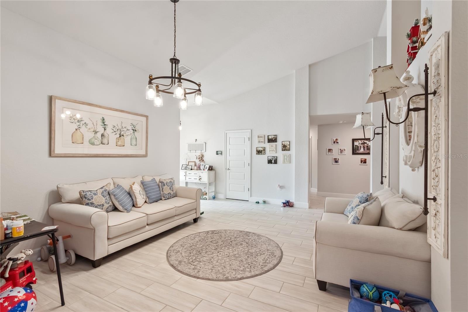 JULIETTE FALLS - Residential