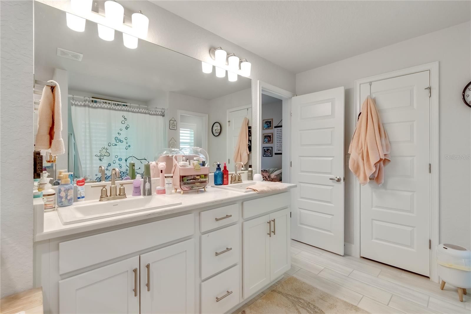 JULIETTE FALLS - Residential
