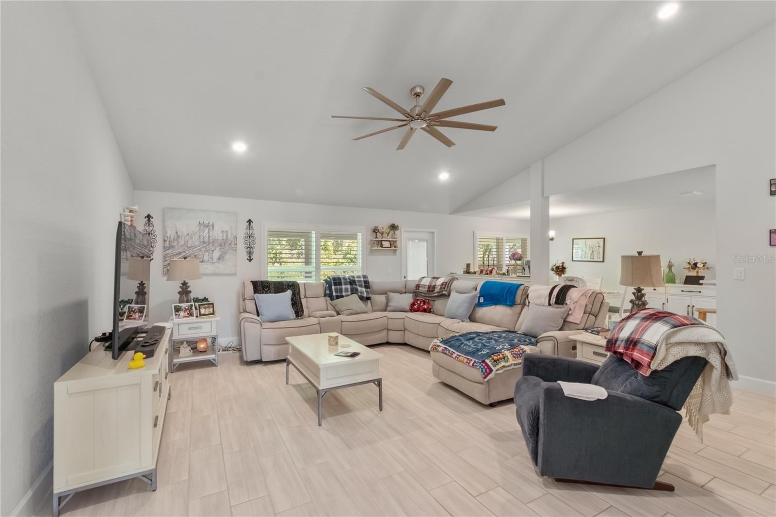 JULIETTE FALLS - Residential