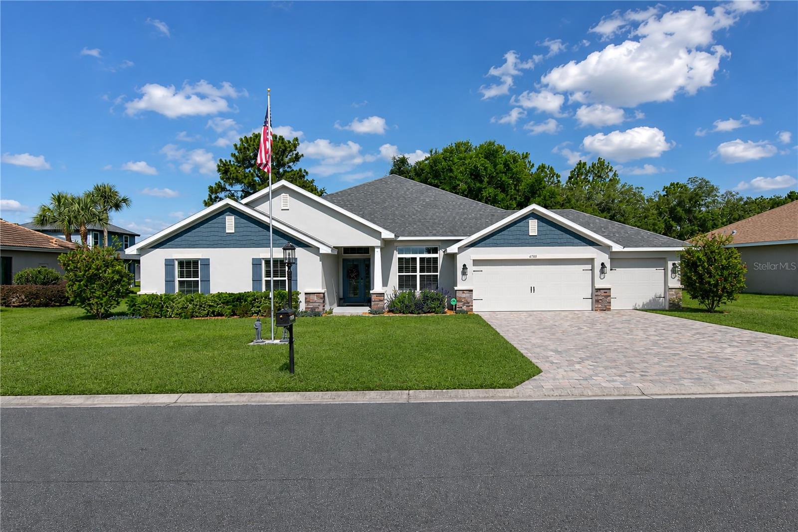 JULIETTE FALLS - Residential