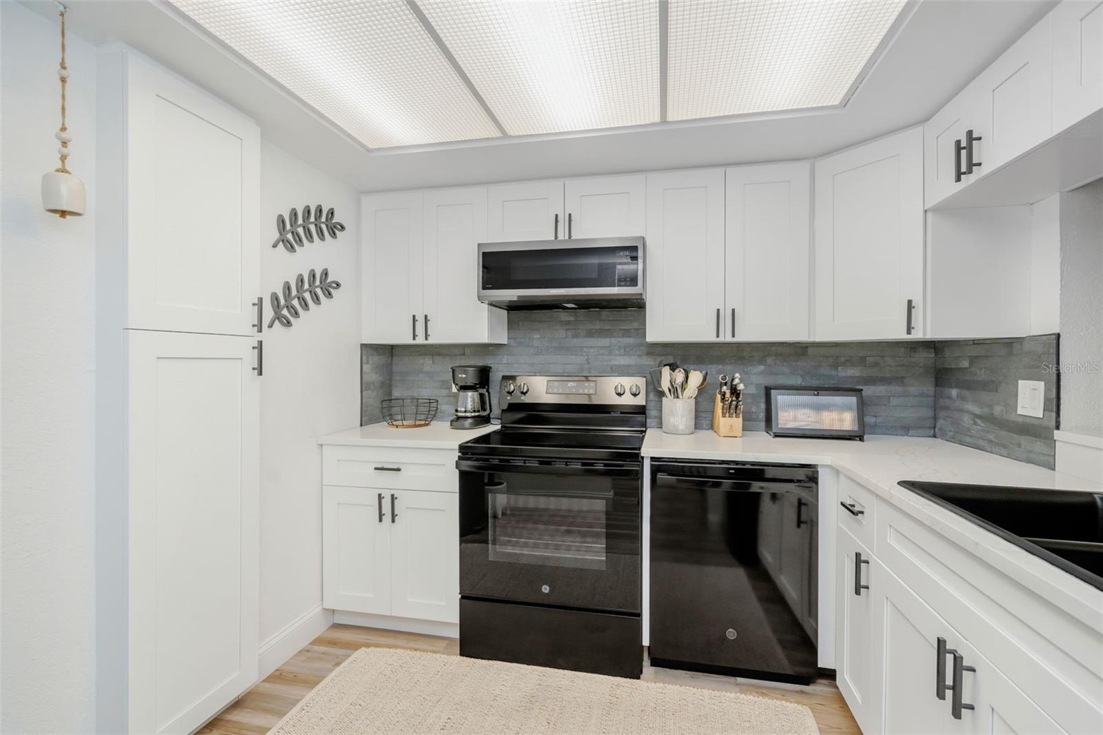 COVE CAY 26-14 VILLAGE I - Residential