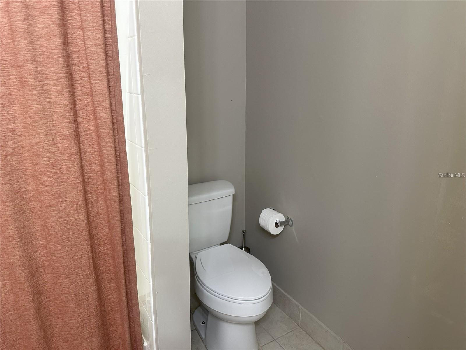 GARLAND CONDOS - Residential Lease