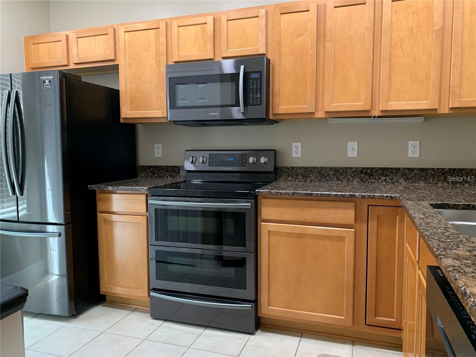 GARLAND CONDOS - Residential Lease