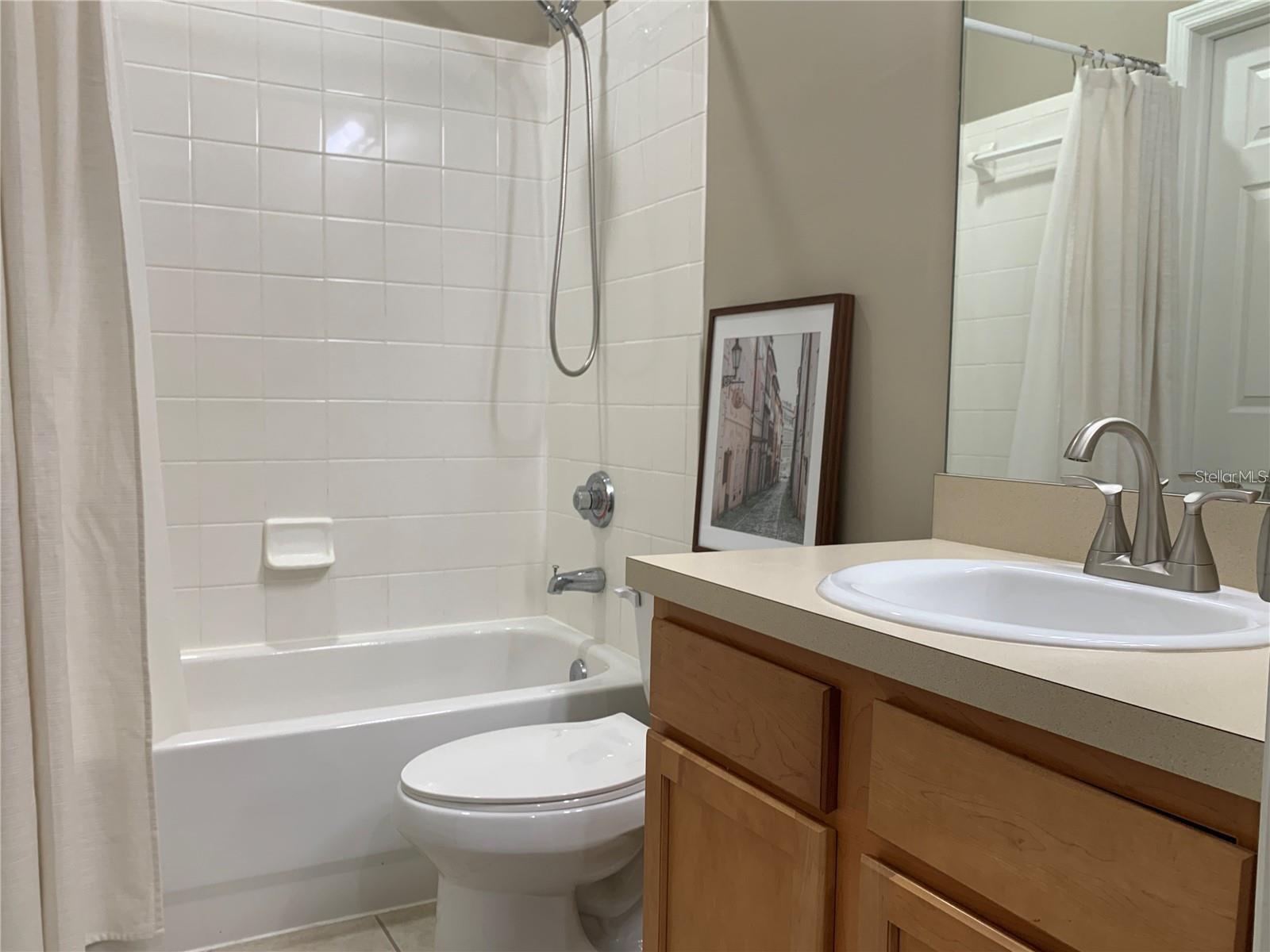 GARLAND CONDOS - Residential Lease